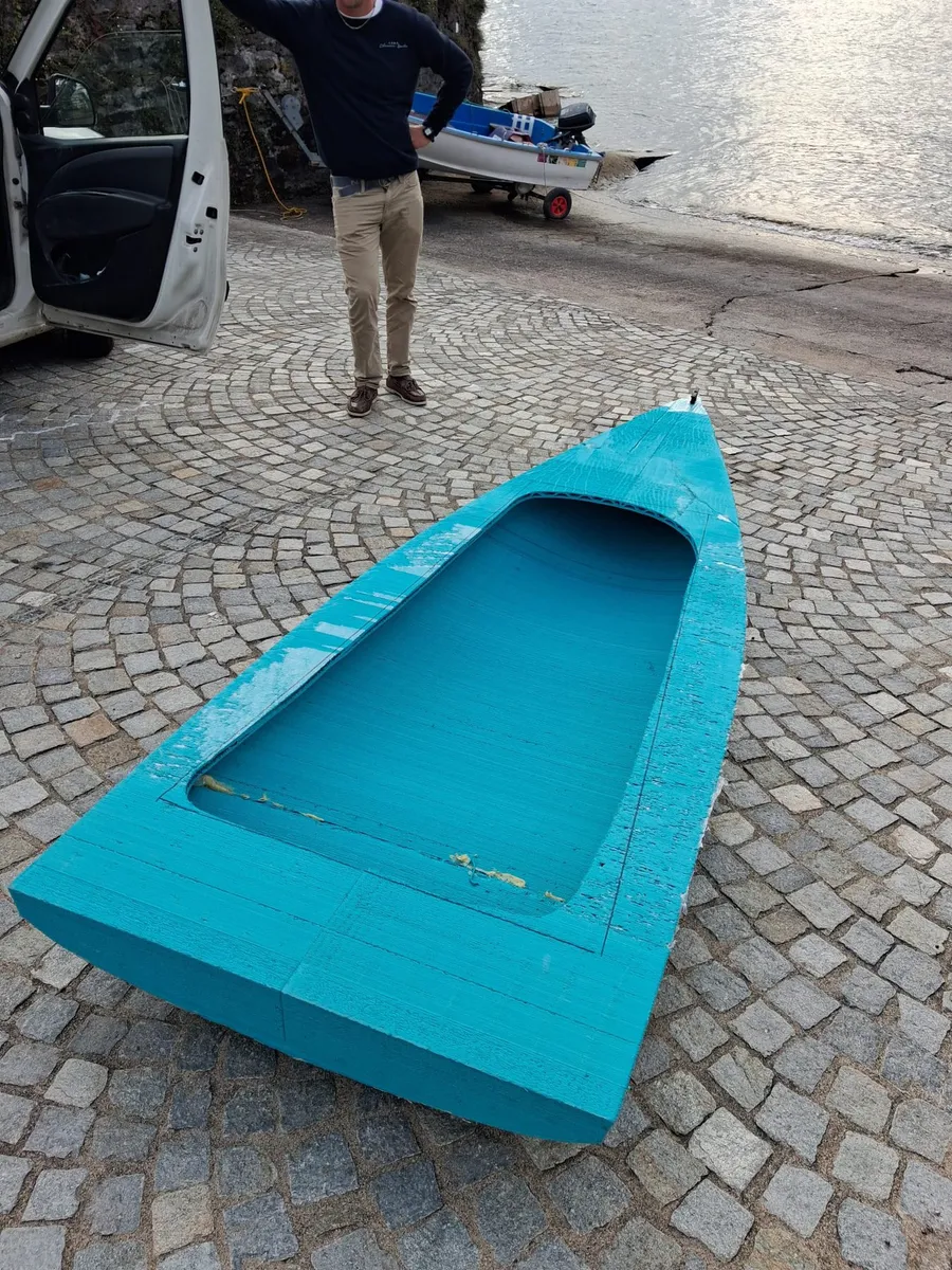 The hull seen from the deck, with the printing layers in full view